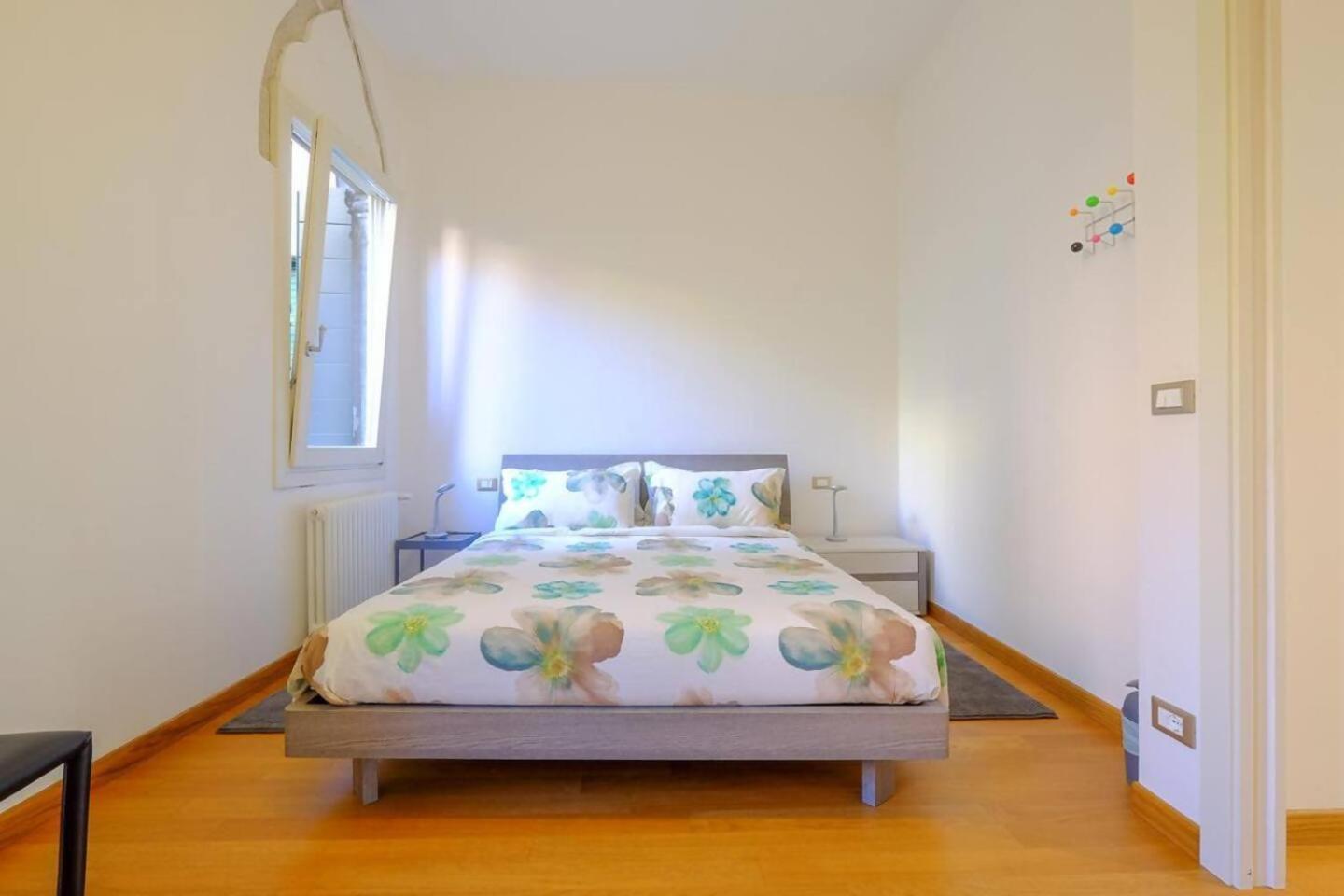 Rio Ca Foscari A San Pantalon Apartment Venesia Bagian luar foto