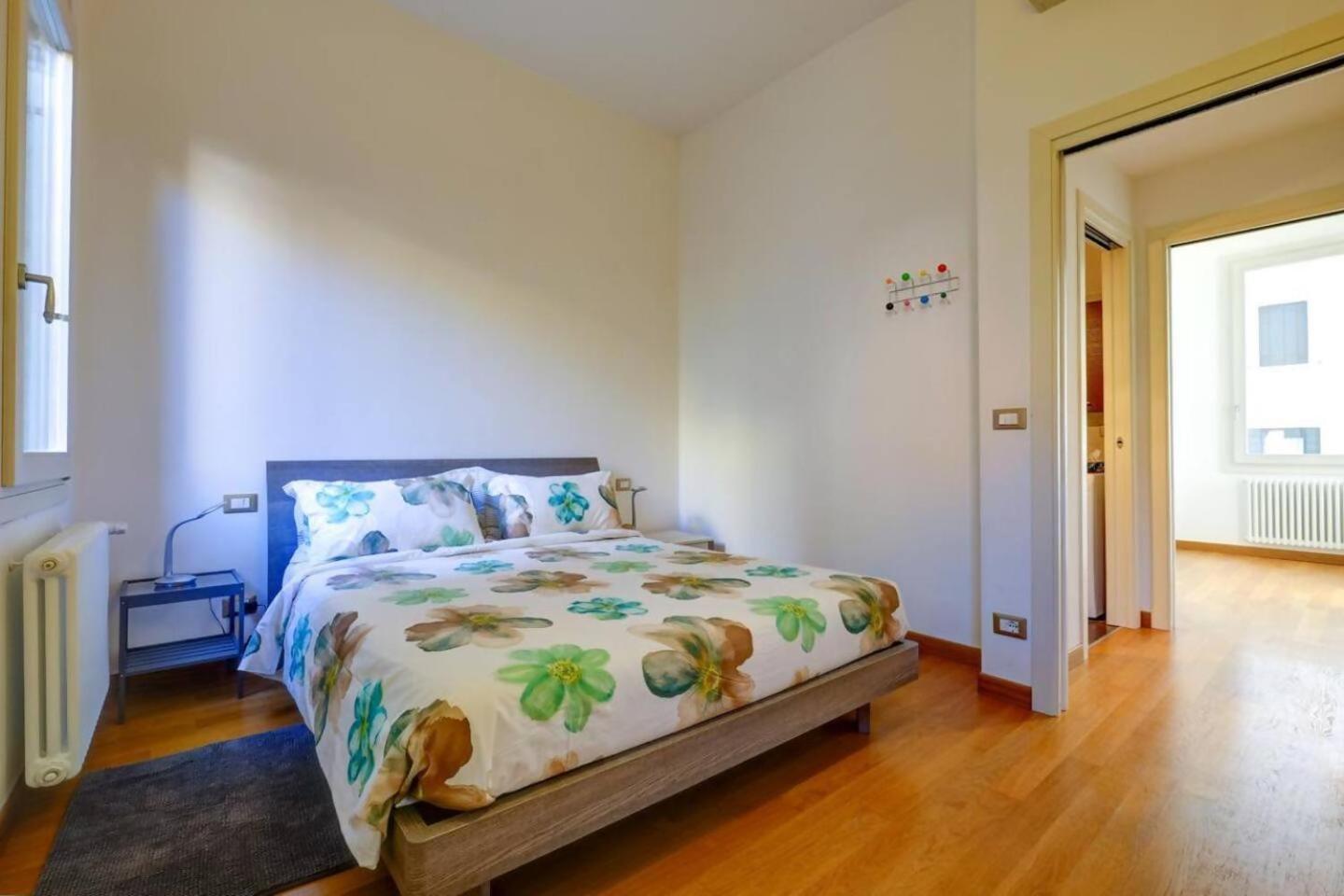 Rio Ca Foscari A San Pantalon Apartment Venesia Bagian luar foto